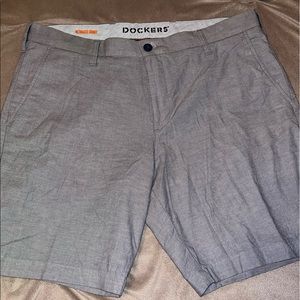 Dockers Shorts. Size: 36 supreme flex. Color: grey.